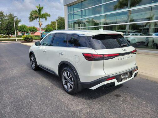 Majestic White 2023 INFINITI QX60 Luxe