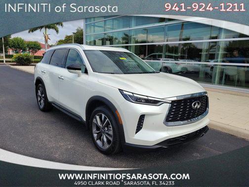 Majestic White 2023 INFINITI QX60 Luxe