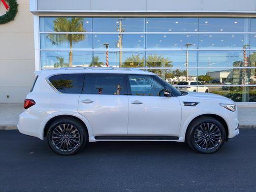 2024 INFINITI QX80 PREMIUM SELECT AWD