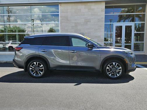 2025 INFINITI QX60 Luxe