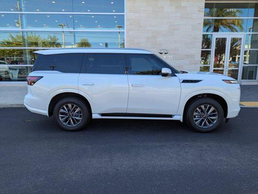 2026 INFINITI QX80 PURE