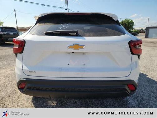 2025 Chevrolet Trax LS