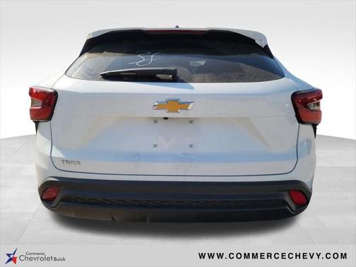 2025 Chevrolet Trax LS
