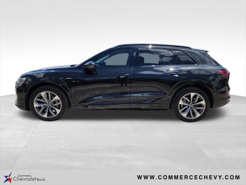 2021 Audi e-tron Premium Plus