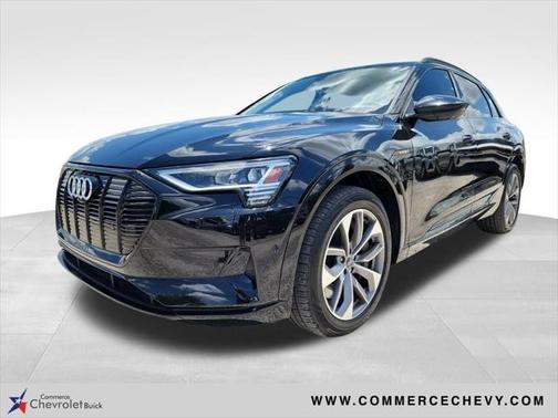 2021 Audi e-tron Premium Plus