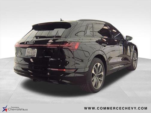 2021 Audi e-tron Premium Plus