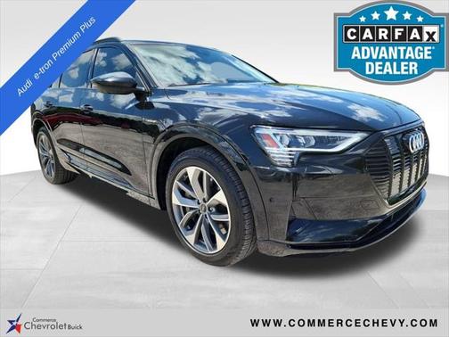 2021 Audi e-tron Premium Plus