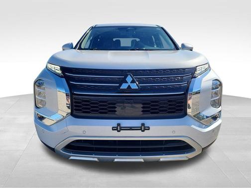 2024 Mitsubishi Outlander SE Black Edition w/Pano Roof S-AWC