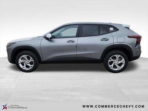 2025 Chevrolet Trax LS