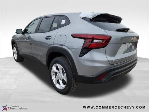 2025 Chevrolet Trax LS