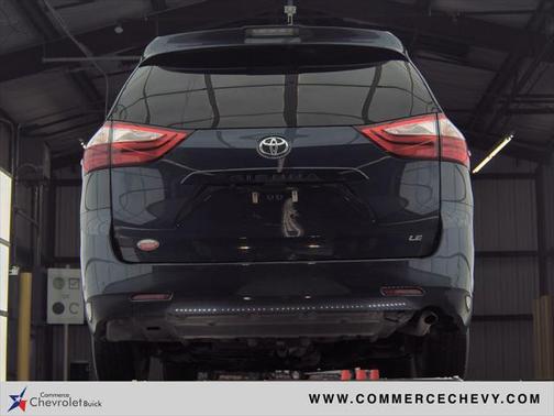 2019 Toyota Sienna LE