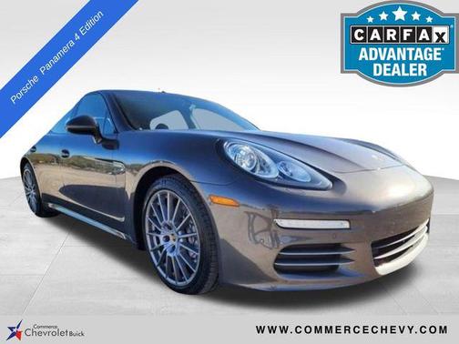2016 Porsche Panamera Edition