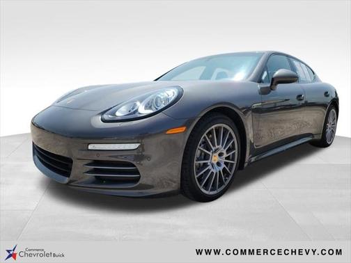 2016 Porsche Panamera Edition