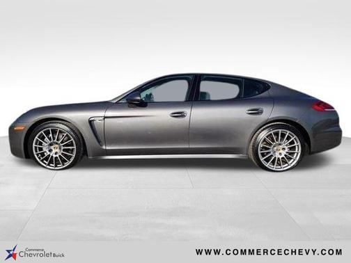 2016 Porsche Panamera Edition