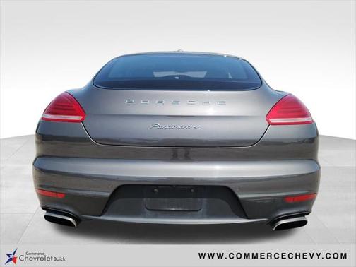 2016 Porsche Panamera Edition
