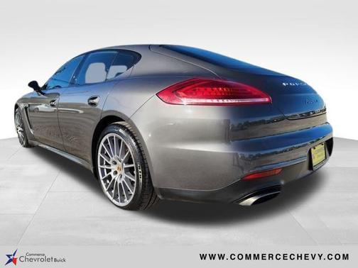 2016 Porsche Panamera Edition