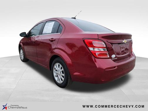 2020 Chevrolet Sonic FWD Sedan LT
