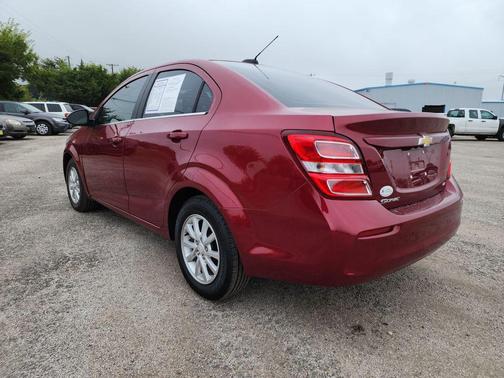 2020 Chevrolet Sonic FWD Sedan LT