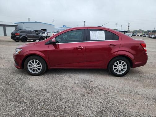 2020 Chevrolet Sonic FWD Sedan LT