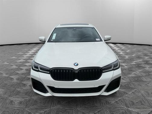 2022 BMW 530 i