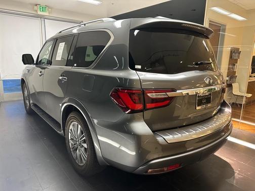 Photo 4 of 26 of 2019 INFINITI QX80 Luxe