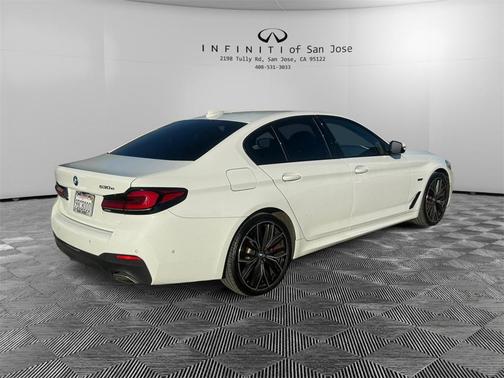 2022 BMW 530e 530e