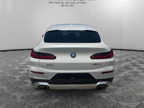 2023 BMW X4 xDrive30i