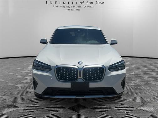 2023 BMW X4 xDrive30i