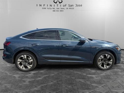 2022 Audi e-tron S line Premium