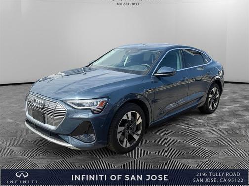 2022 Audi e-tron S line Premium