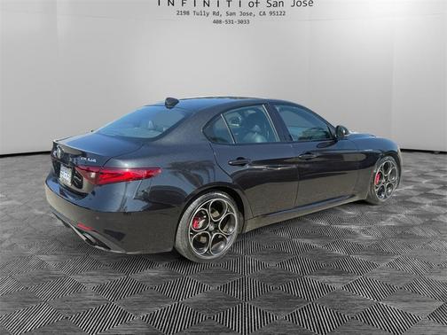2022 Alfa Romeo Giulia Veloce