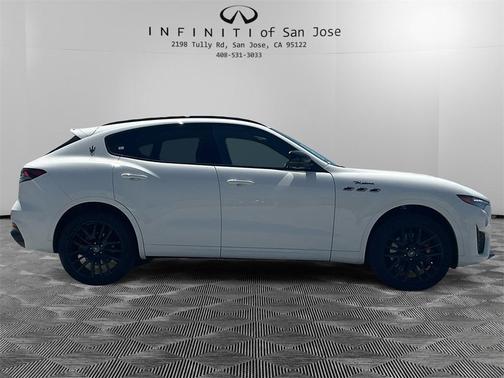 2022 Maserati Levante Modena
