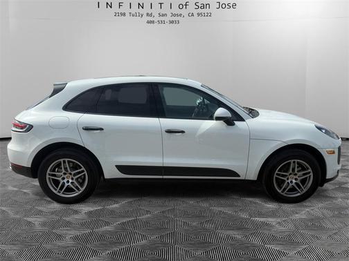 2021 Porsche Macan Base
