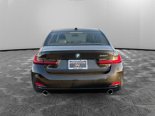2023 BMW 330 i