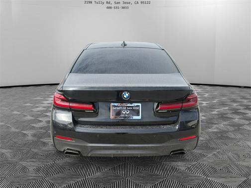 2022 BMW 530 i