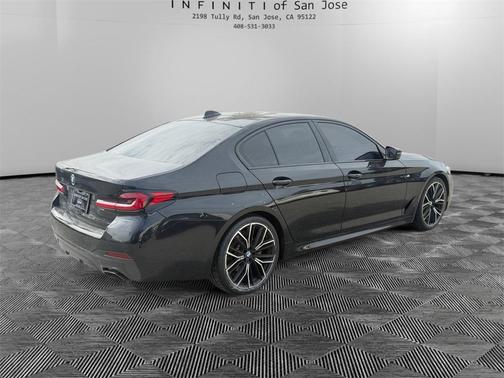 2022 BMW 530 i