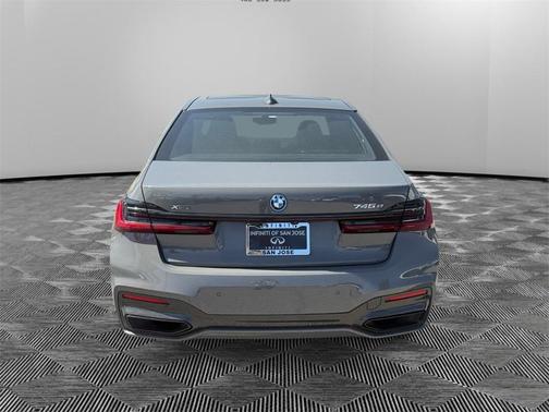 2022 BMW 745e xDrive