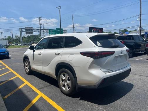 2023 Toyota Highlander L