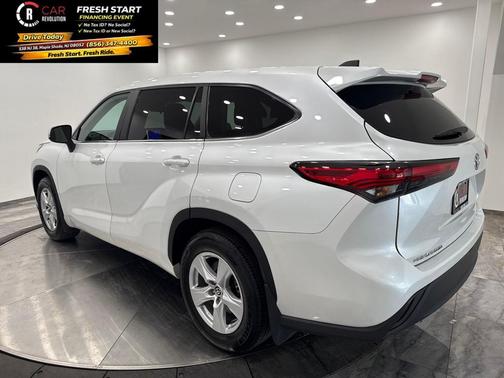 2023 Toyota Highlander L