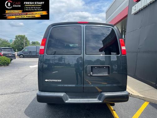 2017 Chevrolet Express 2500 LS