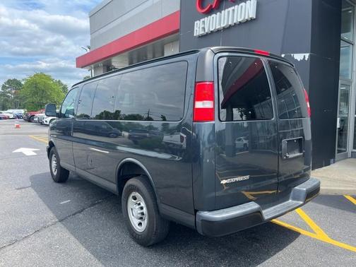 2017 Chevrolet Express 2500 LS
