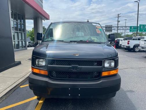 2017 Chevrolet Express 2500 LS