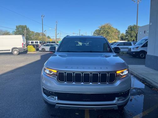 2024 Jeep Wagoneer Series II