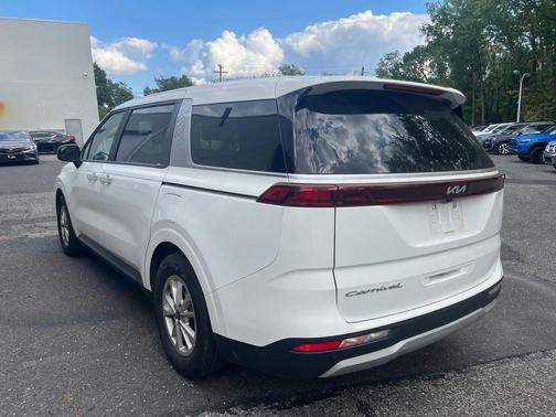 2022 Kia Carnival LXS