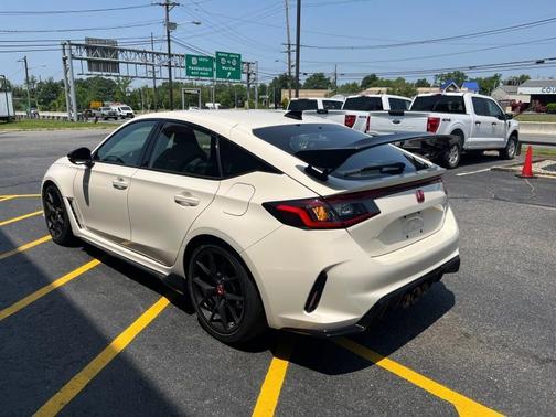 2024 Honda Civic Type R Base