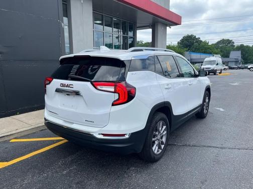 2023 GMC Terrain SLT