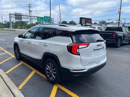 2023 GMC Terrain SLT