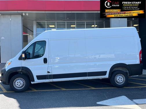 White 2024 RAM ProMaster 2500 High Roof