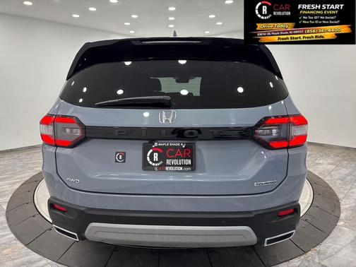 2024 Honda Pilot Touring