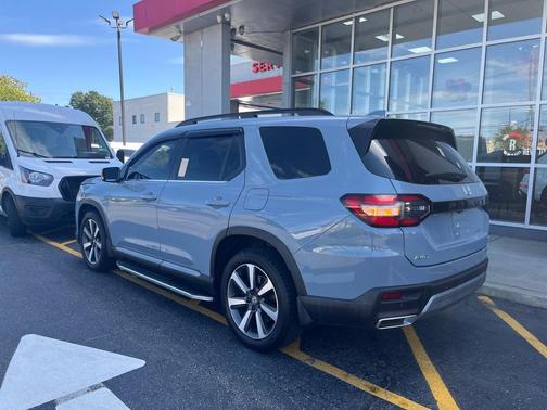 2024 Honda Pilot Touring